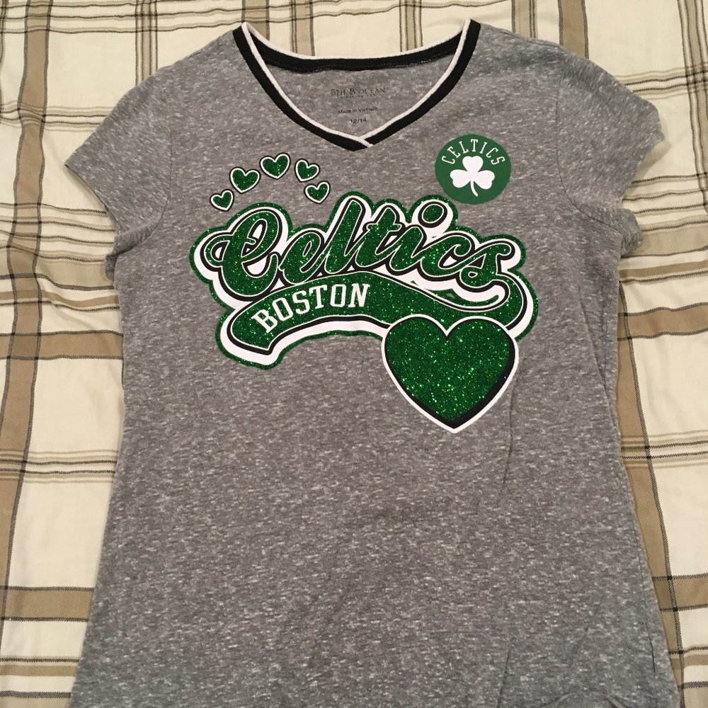 Girls Grey Celtics Logo t-shirt Size 12/14